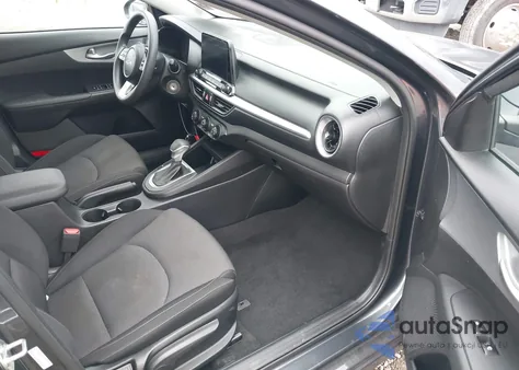 2023 Kia Forte Lxs z USA, uszkodzony, nr VIN 3KPF24AD3PE616631